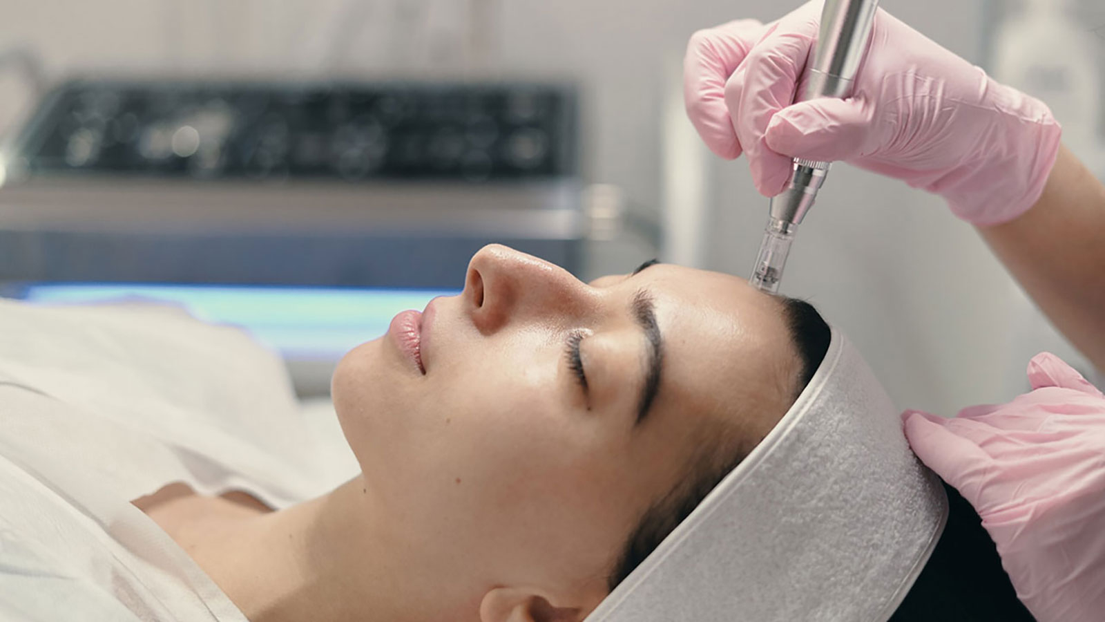 Microneedling-is-een-nieuwe-huidverjongingstechniek